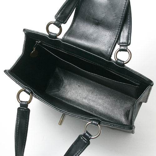 OLD CHANEL マトラッセ長方形ハンドバッグ(黒・ラムスキン)