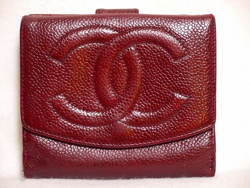 CHANEL 2つ折れ財布キャビアスキン(赤)