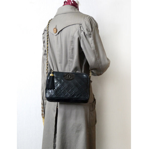 OLD CHANEL フリンジ付マトラッセ チェーンショルダー(黒)