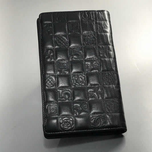 CHANEL アイコン型押し長財布(黒)