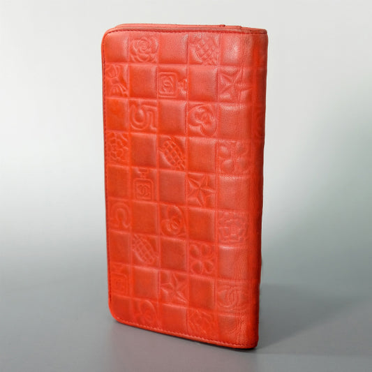 CHANEL アイコン型押し長財布(赤)