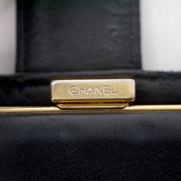 OLD CHANEL がま口長財布(黒/キャビアスキン)