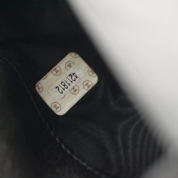 OLD CHANEL ココマーク ポーチウォレット(黒/ラムスキン)