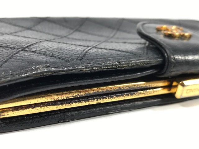 OLD CHANEL マトラッセがま口長財布(キャビアスキン/黒)