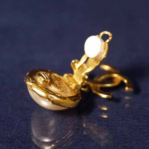 CHANEL ココマークイヤリング(ゴールド・大パール)