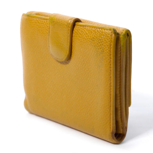 CHANEL 2つ折れ財布キャビアスキン(イエローオレンジ)