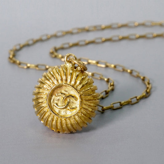 OLD CHANEL ココマークプレート ネックレス(ゴールド)