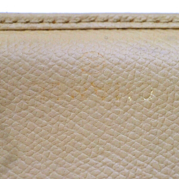 CHANEL ココボタン折財布(ベージュ)