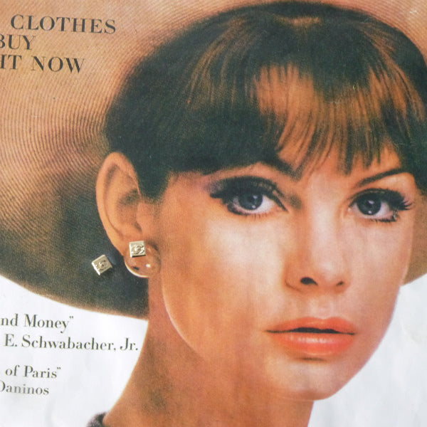 OLD CHANEL ココターンロック スクエアミニピアス(ゴールド)