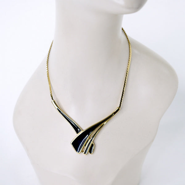 TRIFARI ブラックエナメルVintageネックレス(ゴールド)