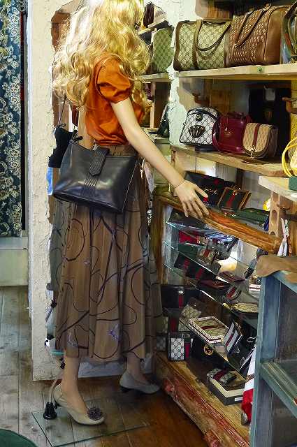 YVES SAINT LAURENT 黒ワンショルダー