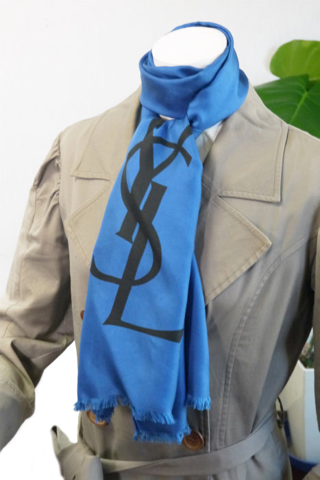 YVES SAINT LAURENT 大ロゴシルクストール(青)
