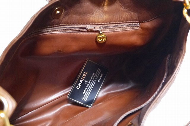 CHANEL マトラッセ 大型ショルダー(茶)