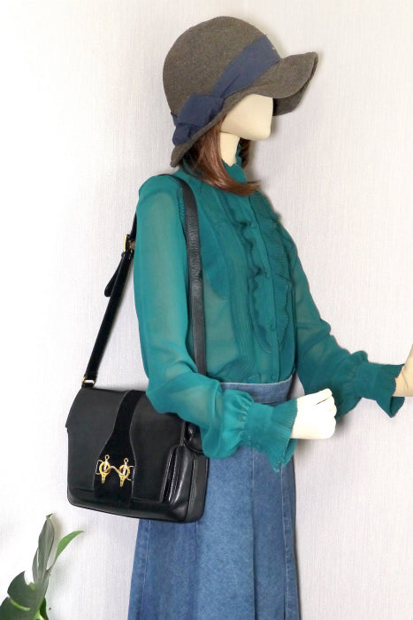 OLD Gucci ト音記号ショルダー(黒)