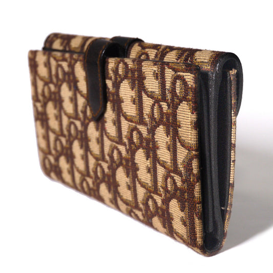 C. Dior トロッター柄長財布(茶)