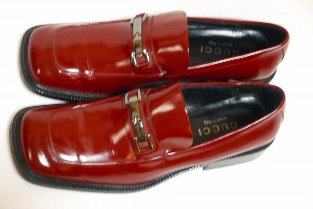 Gucci ホースビット金具ローファー(23,5cm・赤)