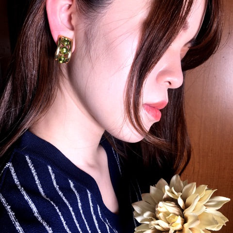 GIVENCHY グリーンストーンイヤリング