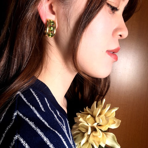 GIVENCHY グリーンストーンイヤリング
