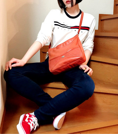 OLD Gucci オレンジレアカラー!70sショルダー