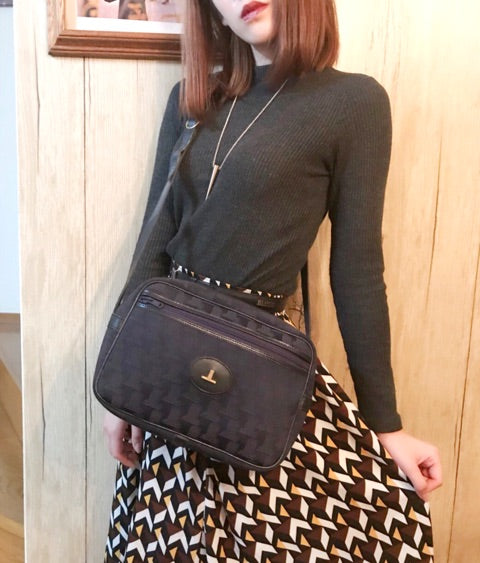 Lanvin ロゴグラム斜めがけショルダー(紺)