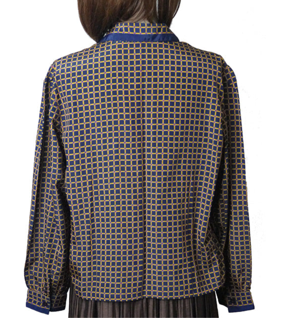 pierre cardin プリントブラウス（黒・ベージュ）