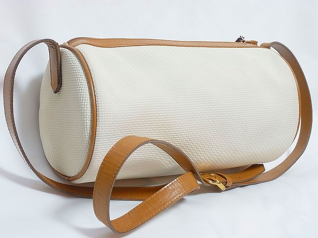 YVES SAINT LAURENT 円筒ショルダー(白)