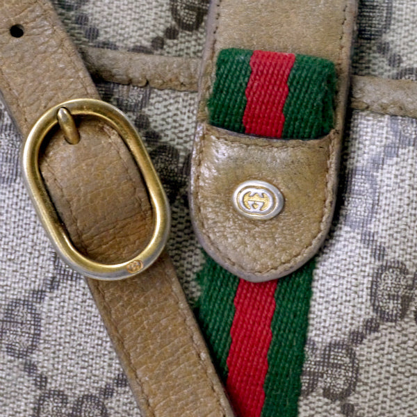 OLD Gucci 縦シェリーミニポシェット（茶）