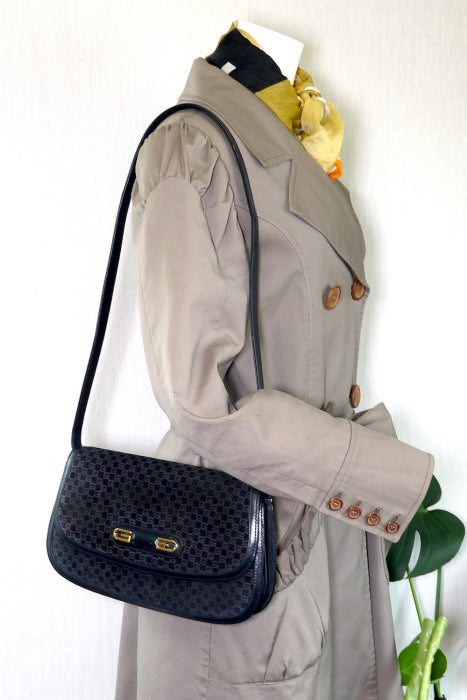 OLD Gucci　スクエアGGショルダー（スエード・濃紺）