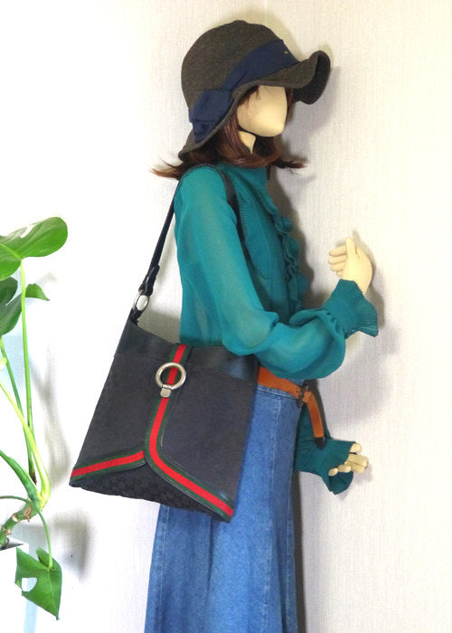 OLD Gucci レア！セミショルダー（黒）