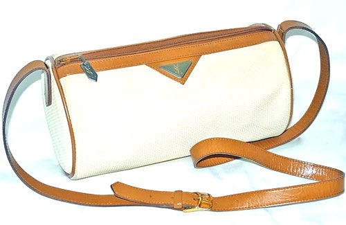 YVES SAINT LAURENT 円筒ショルダー(白)