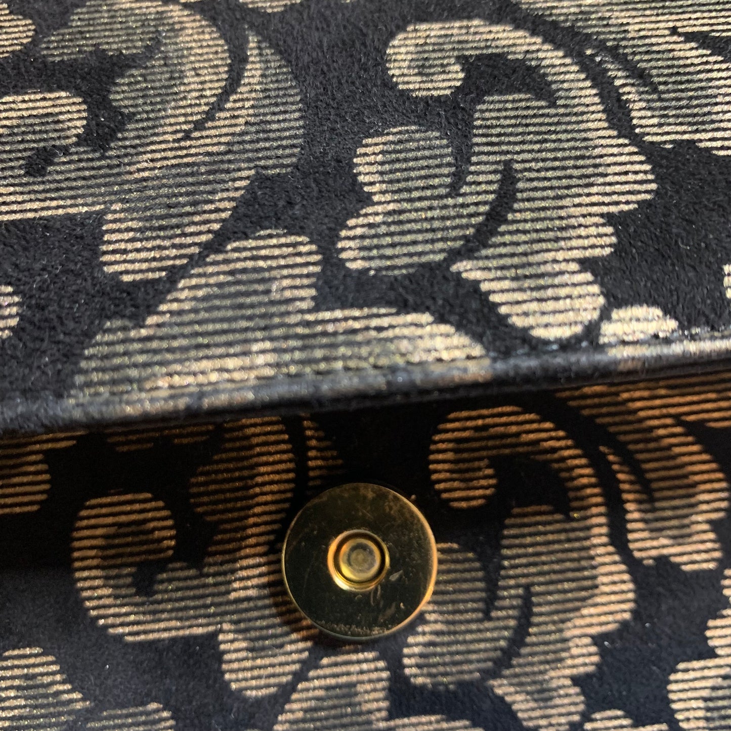 Salvatore Ferragam　チェーンショルダー（黒）