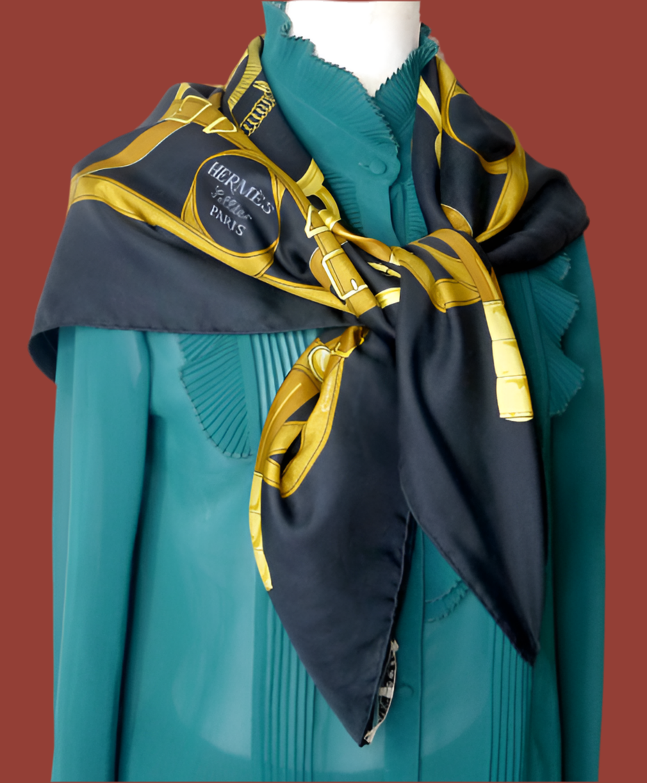 HERMES　大判カレ90スカーフ Eperon d'Or（黒系/黄金の拍車）