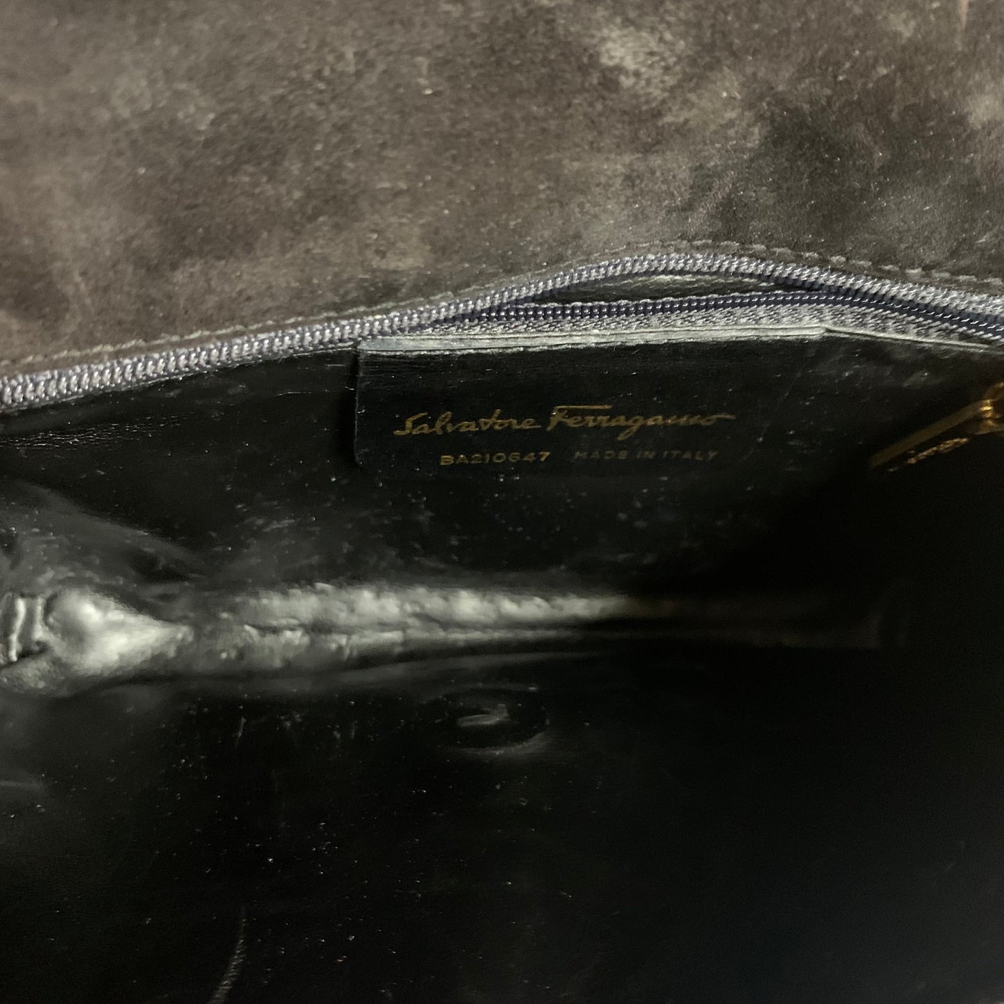 Salvatore Ferragam　チェーンショルダー（黒）