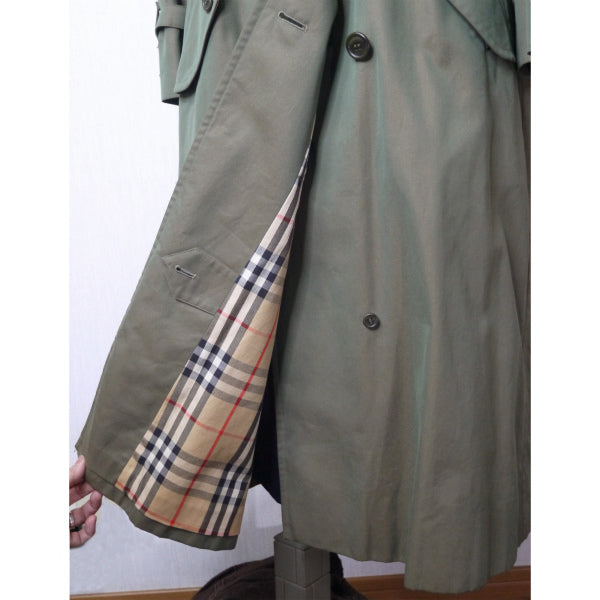 バーバリー　トレンチコート（カーキ）