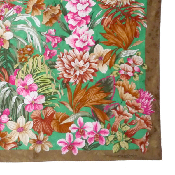 Balenciaga　フラワー柄 大判シルクスカーフ（ゴールド系）