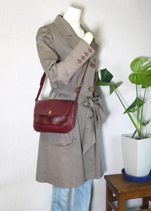 Cartier ボルドー斜めがけポシェット（ボルドー）