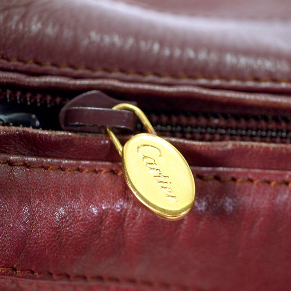 Cartier 三日月ショルダーバッグ（ボルドー）