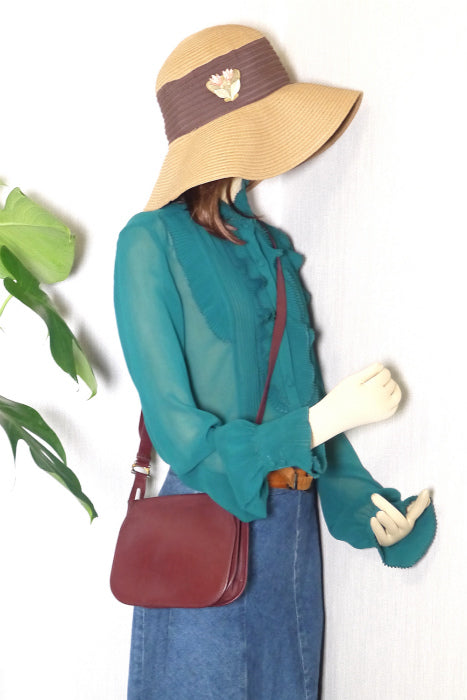 Cartierボルドー色ミニポシェット