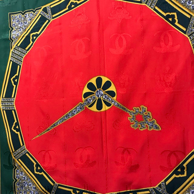 Cartier 時計柄 大判スカーフ（赤×緑系）