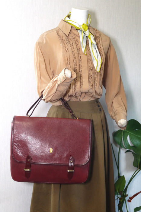 Cartier＜訳あり＞ボルドー大ブリーフショルダー