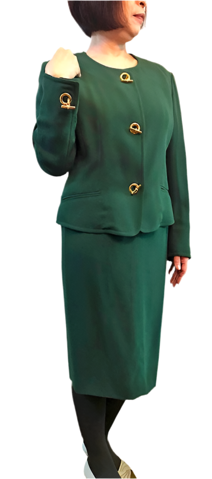 HERMES マンテル留具スカートスーツ(緑）