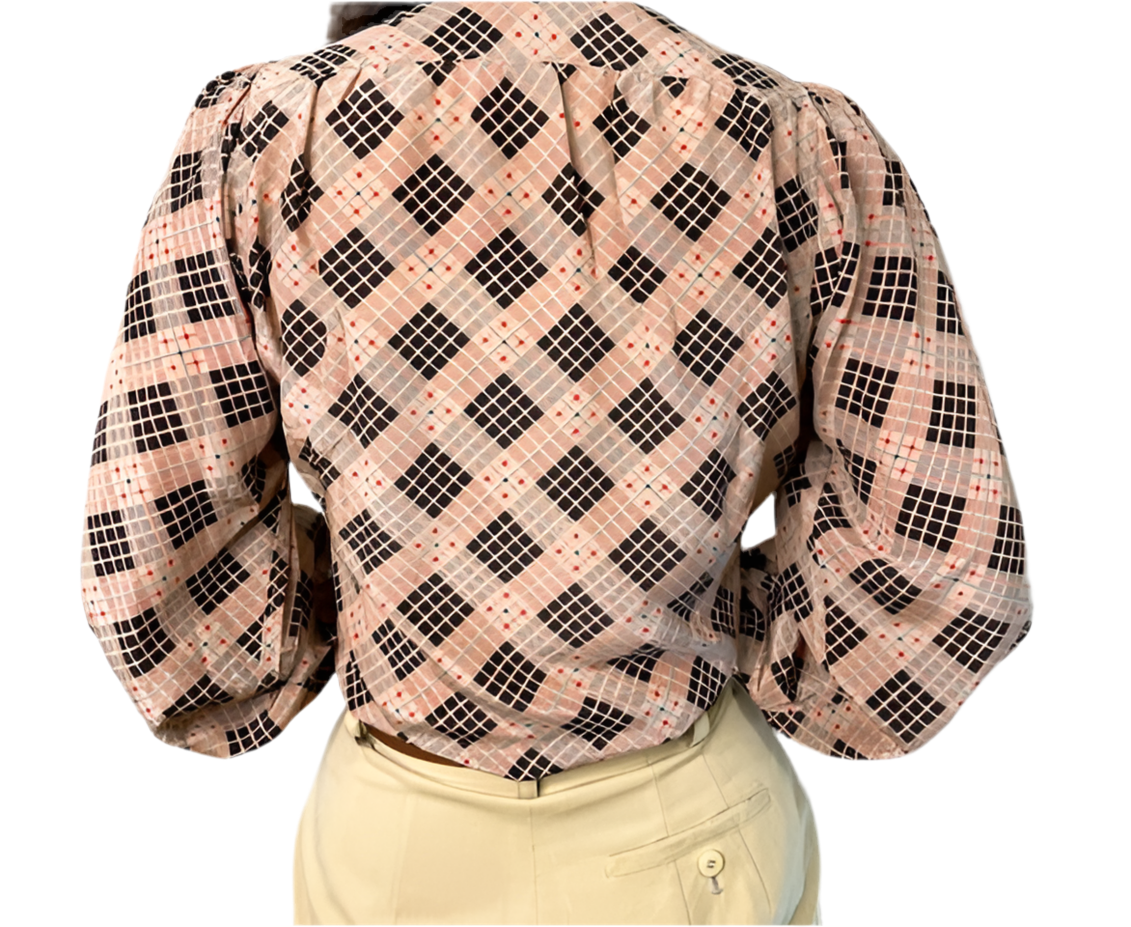 YSL　チェック柄シルクブラウス（ベージュ系）