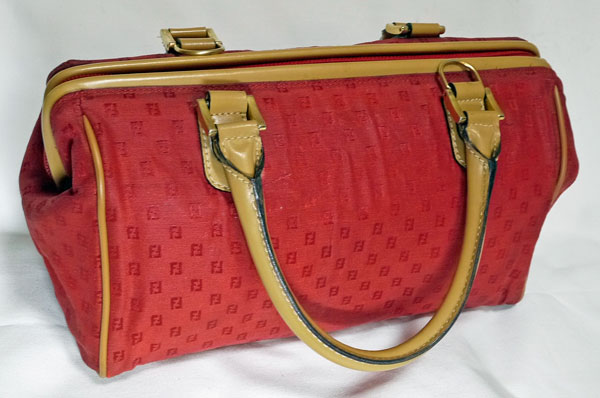 Fendi　ズッカ柄　赤ボストン