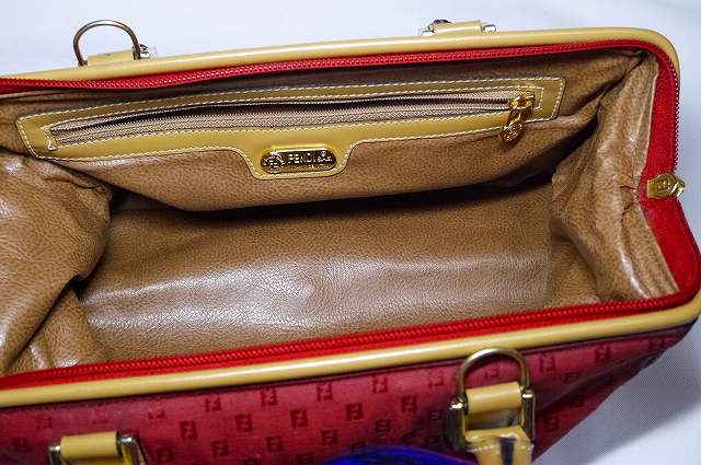 Fendi　ズッカ柄　赤ボストン