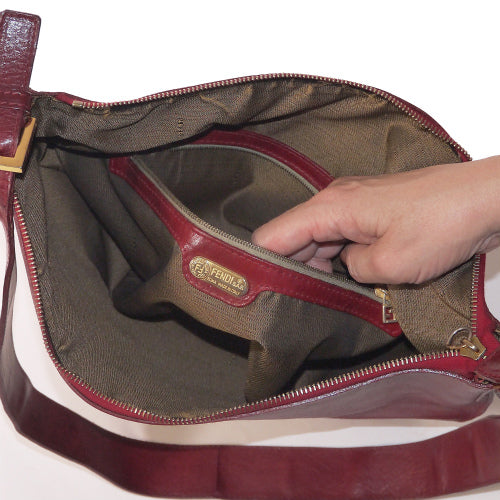 OLD Fendi バッグチャーム付き！総革大判ショルダー（赤）