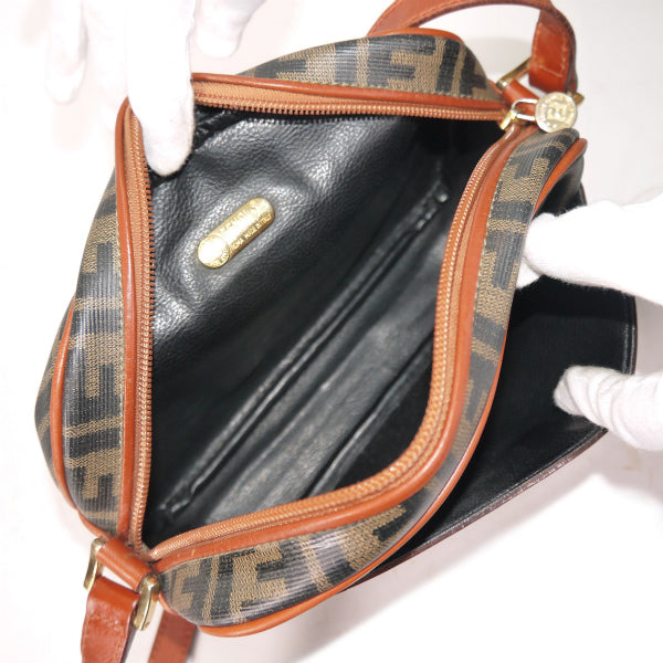 Fendi　ズッカ柄PVCショルダーバッグ（茶）