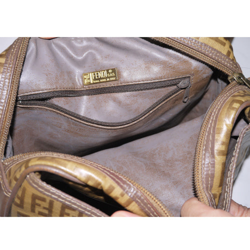Fendi ズッカ柄 半円ショルダー（カーキベージュ）
