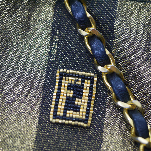 Fendi　レア！ペカン柄ラメ織チェーンポシェット（ゴールド）