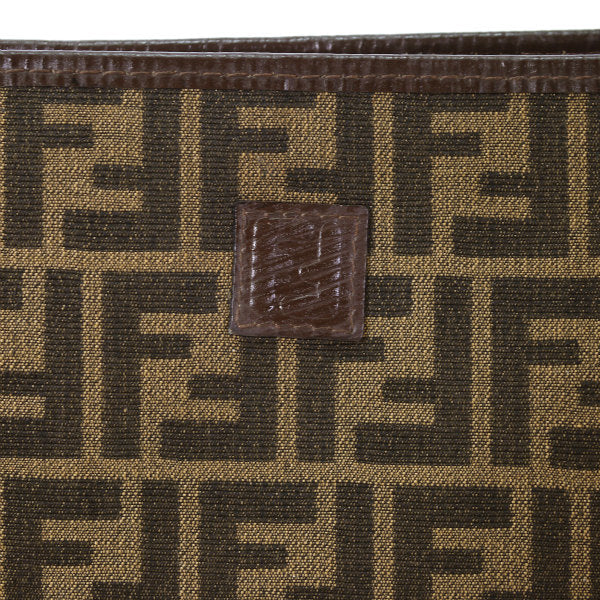 Fendi ズッカ柄 スクエアポーチ（茶）