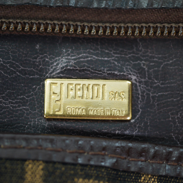 Fendi ズッカ柄 スクエアポーチ（茶）